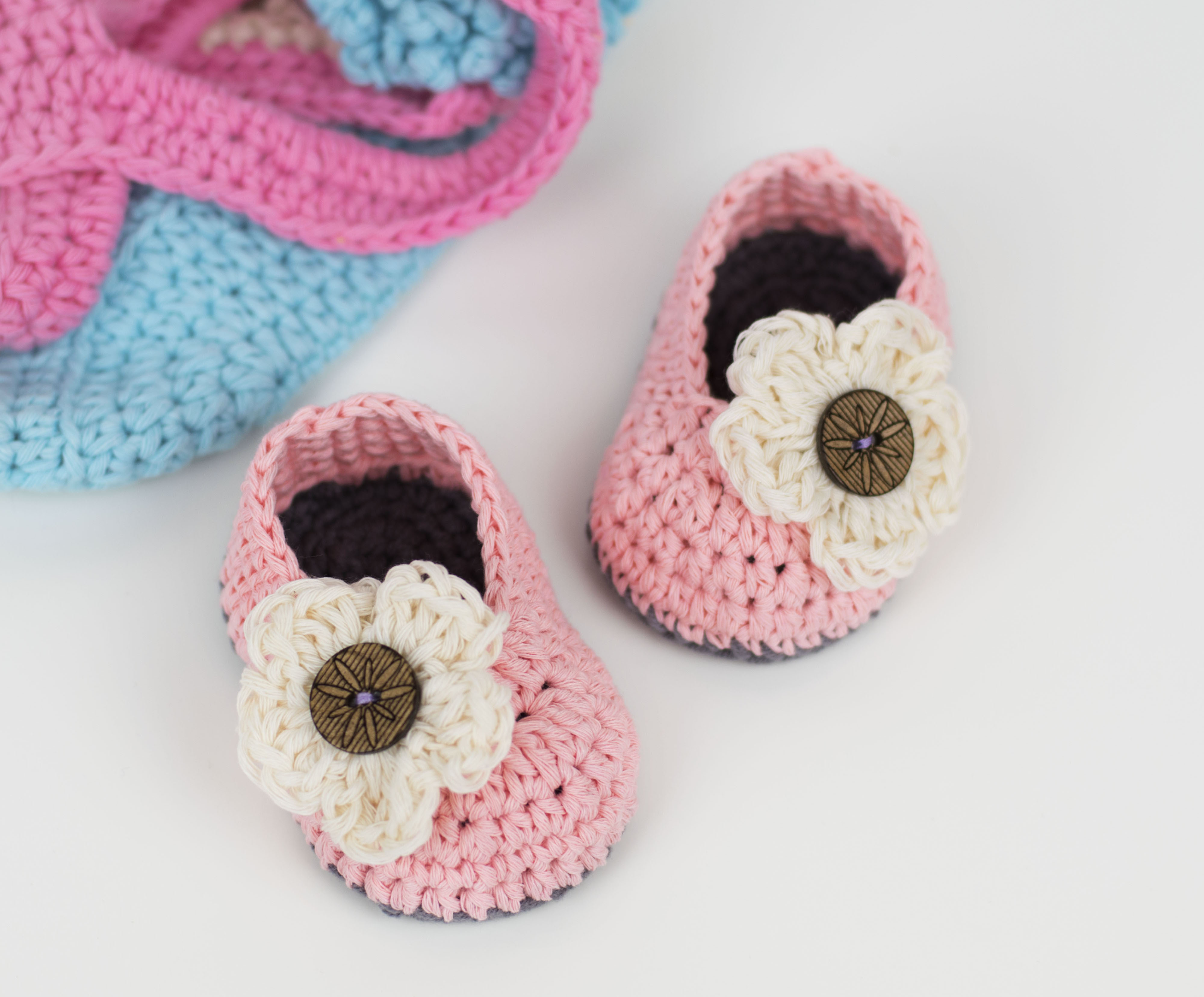crochet booties for baby
