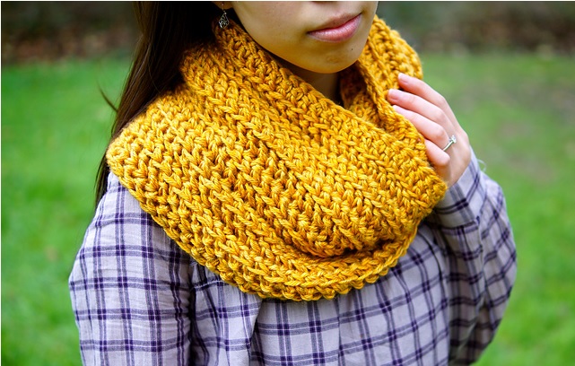 19 Easy Winter Crochet Cowls to Keep You Warm - here's a list of the coziest, stylish crochet cowls and infinity scarf crochet patterns to wear this season. #crochetcowl #crochetpattern #crochetinfinityscarf #cozycrochet