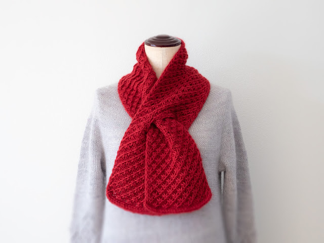 Cherry Pie Scarf - We’ve gathered here 21 cozy scarf knitting patterns that you can knit quickly, just in time for fall and impending winter. #ScarfKnittingPatterns #KnittingPatterns #ScarfPatterns