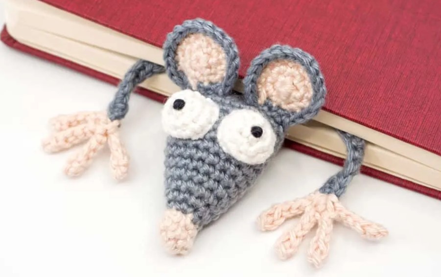 Amigurumi Crochet Rat Bookmark 
