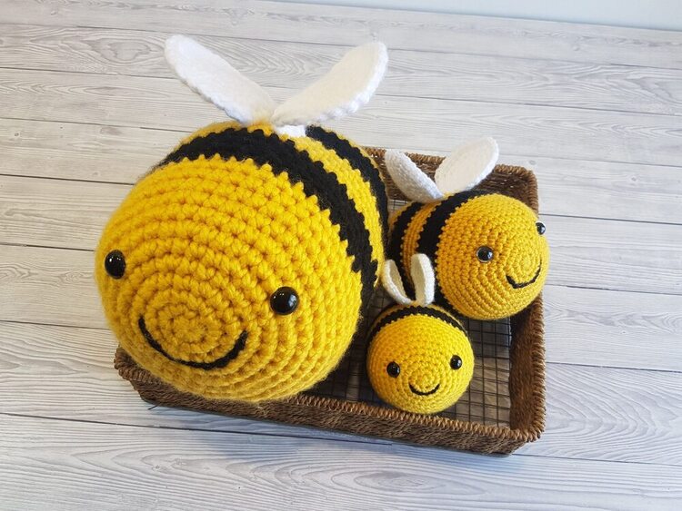 TikTok Crochet Bees
