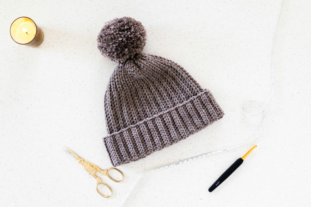 everyday tapered beanie crochet with faux fur pom pom on top