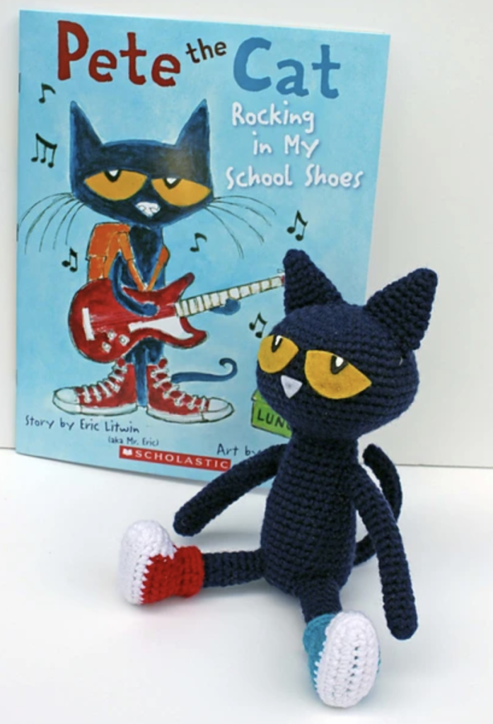 amigurumi and book of pete the crochet cat