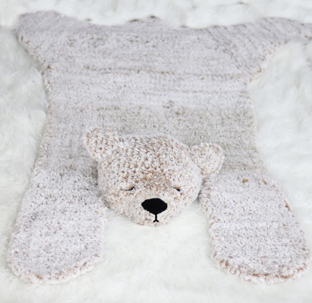 Hibernation Bear Crochet Blanket Rug